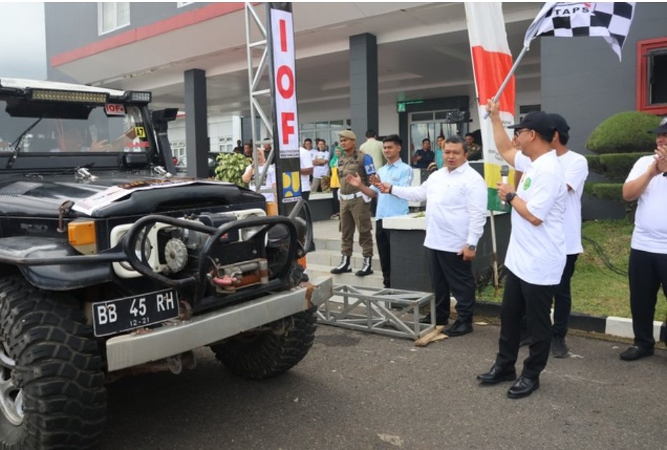 Meriahkan Hari Jadi Tapsel Ke-73, Bupati Lepas Peserta Off Road
