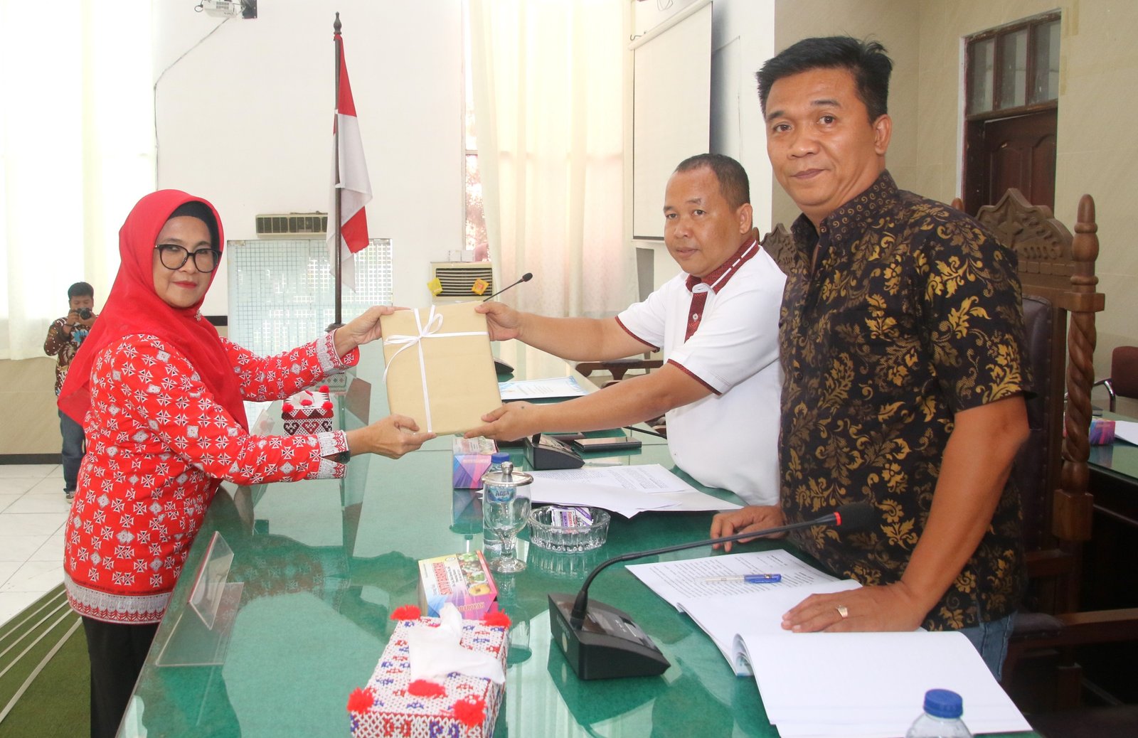 Wali Kota Sampaikan Pengantar Nota Keuangan Atas R-APBD Kota Pematang Siantar T.A 2024