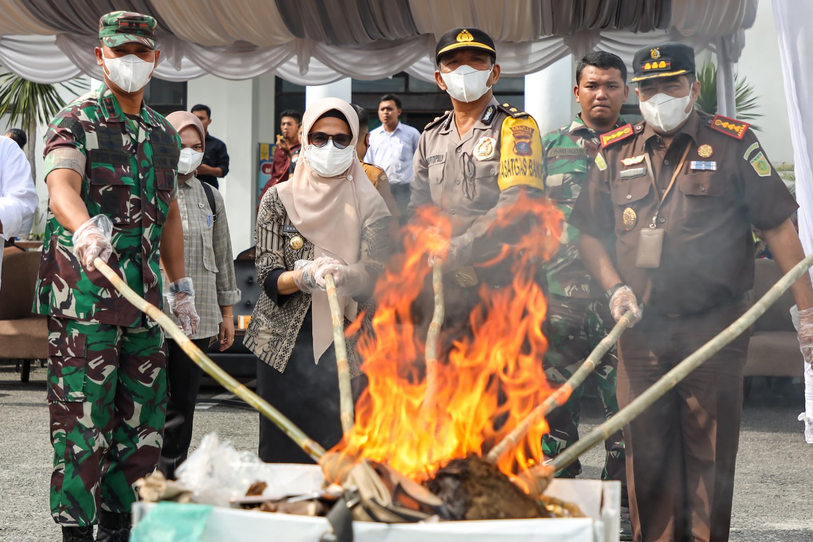 Wali Kota Hadiri Pemusnahan Barang Bukti Perkara Tindak Pidana di Kejaksaan Negeri Siantar