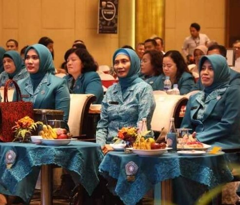 Moment Revitalisasi PKK, Rosalina Dolly Pasaribu Ikuti Rakorda TP PKK Sumut