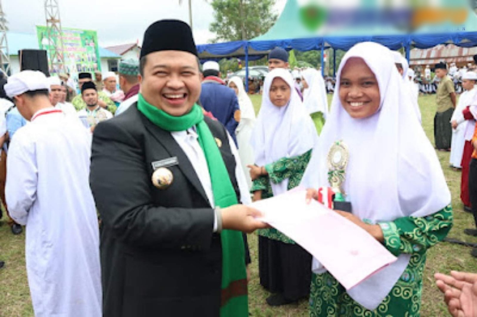 Maknai Hari Santri, Bupati Tapsel : Perkuat Benteng Diri Dengan Ilmu Agama