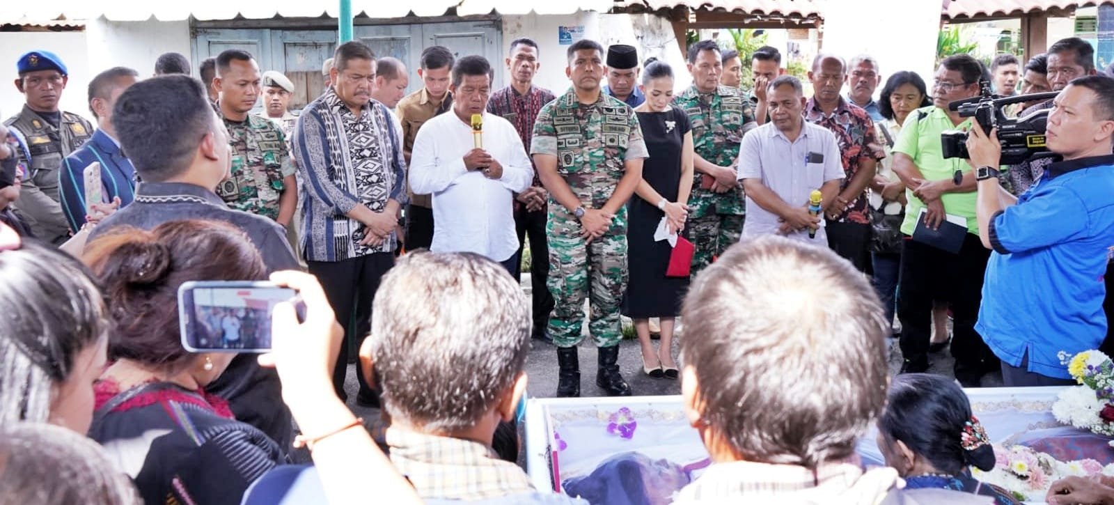 Bupati Simalungun Melayat Ke Rumah Duka Korban Kecelakaan Beruntun