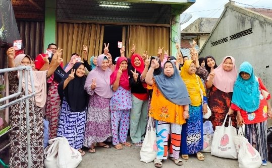 Silaturahmi dengan Warga, Saripah Caleg Dapil 1 P.Sidimpuan Bawa Dampak Positif