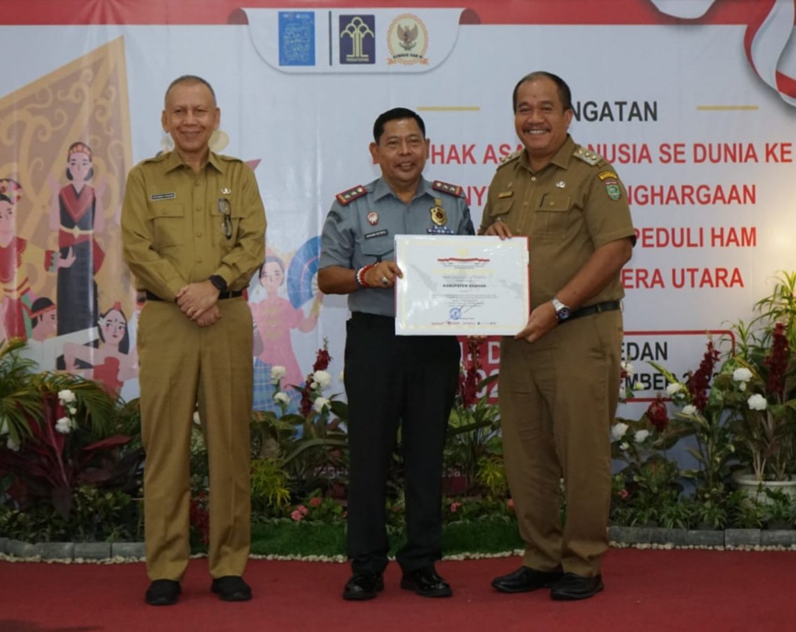Pemkab Asahan Terima Penghargaan Kabupaten Peduli HAM