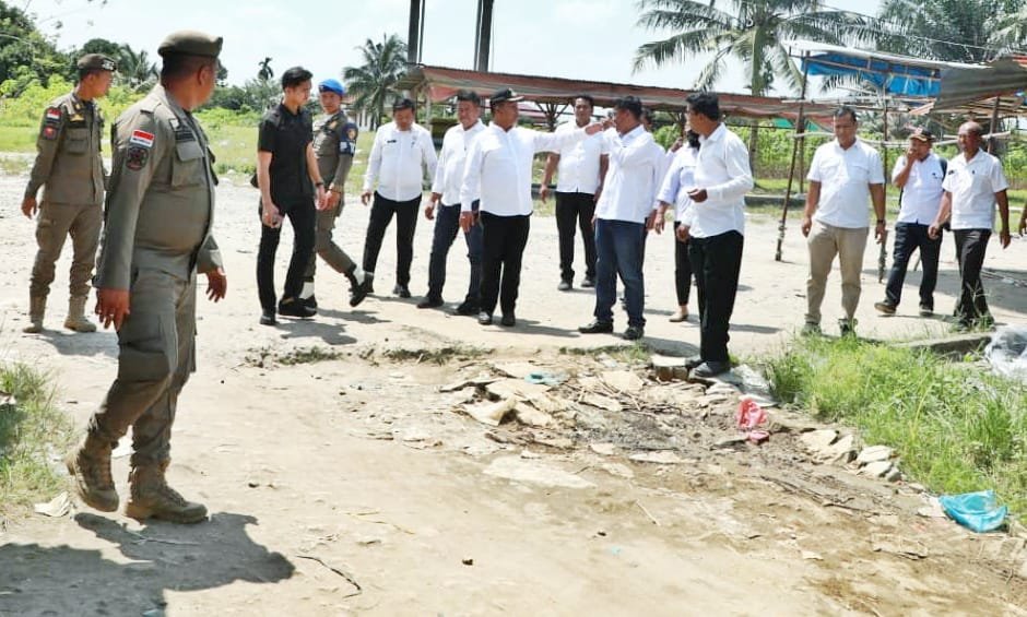 Bupati Simalungun Tinjau Pasar dan Saluran Pembuangan di Perdagangan