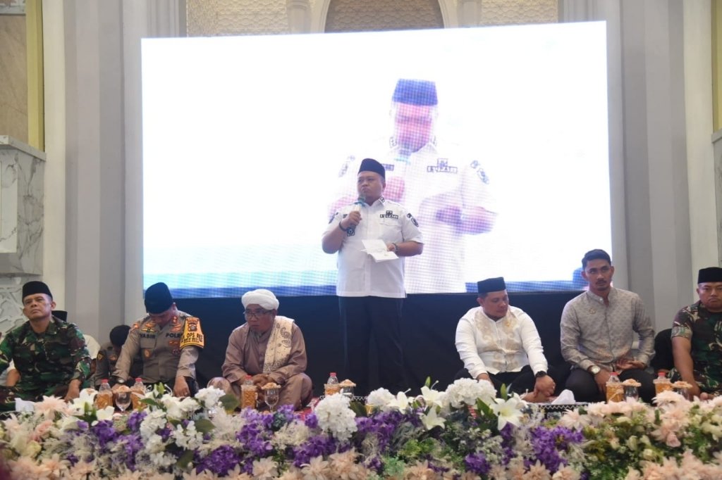 Hadiri Isra\' Mi\'raj 1445 H, Bupati Berharap Kegiatan ini Dapat Mempersatukan Umat