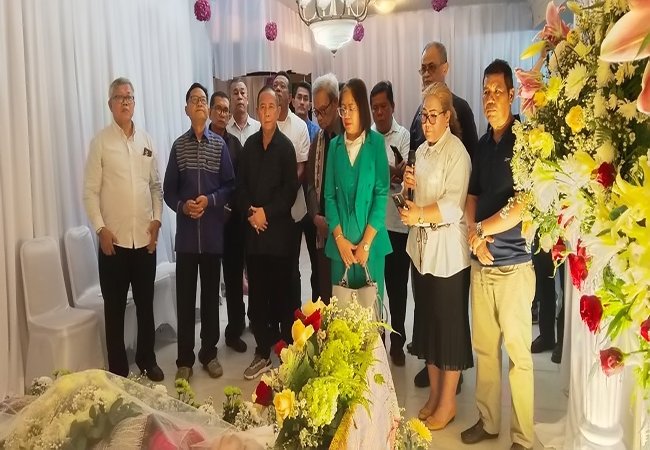 Dr Badikenita Sitepu Melayat ke Rumah Duka Istri DR GM Panggabean Br Hutagalung: Kontribusinya Besar Buat Sumatera Utara