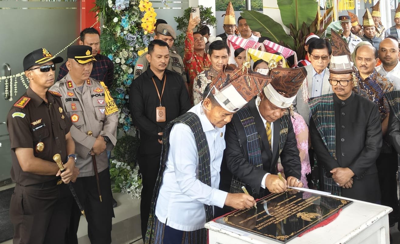 Bupati dan Wakil Bupati Simalungun Dampingi Pj Gubsu Resmikan RSUD Tn Rondahaim Saragih