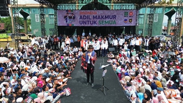 Membludak! Ribuan Warga Hadiri Kampanye Anies, Komitmen Prioritaskan Pembangunan di Tapsel