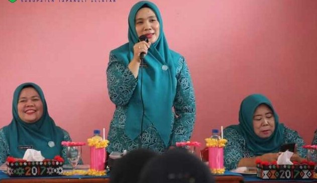 Rosalina Beri Motivasi PKK Desa Sanggapati Tingkatkan Kesejahteraan dan Kesehatan Masyarakat