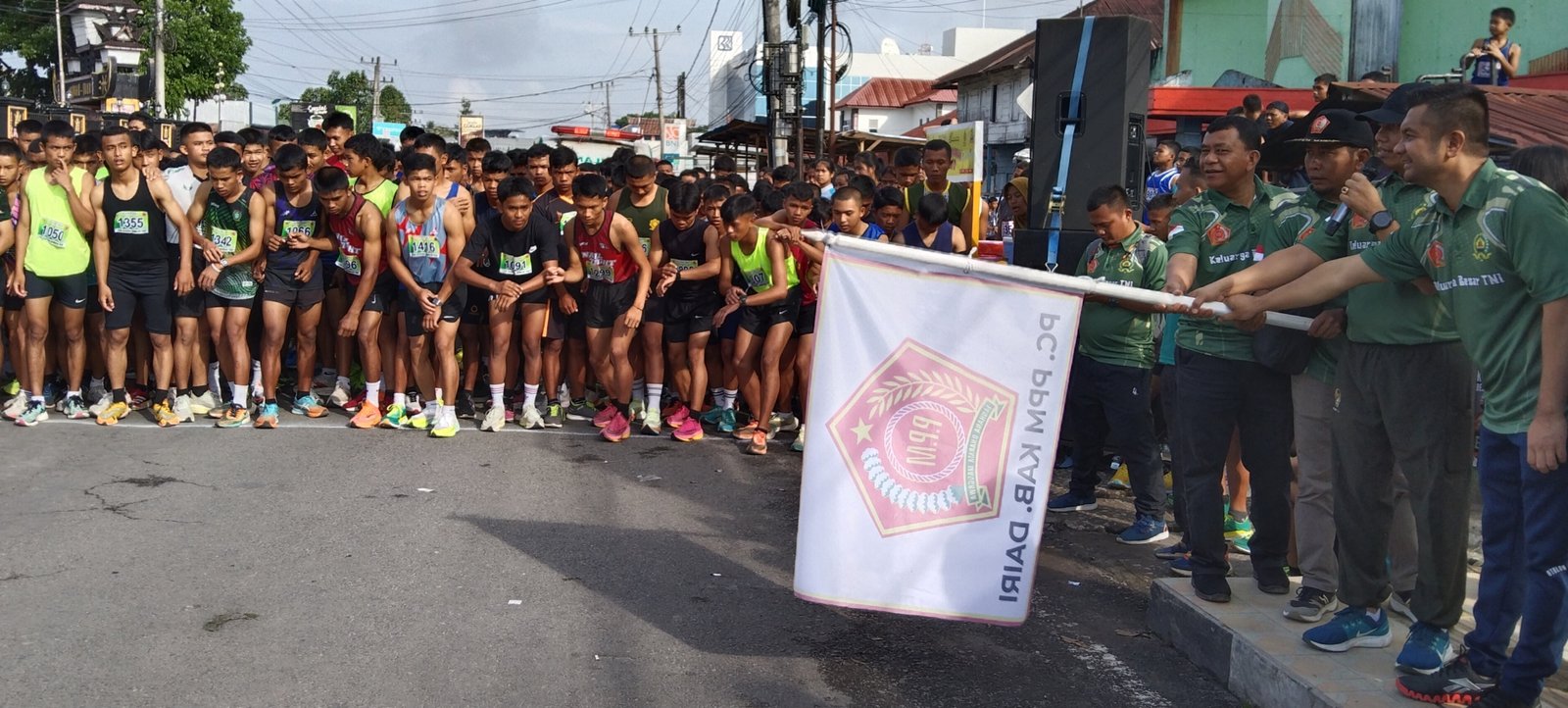 Sebanyak 1.320 Siswa Ikuti Lomba Lari 5 KM Perebutkan Piala PPM Dairi