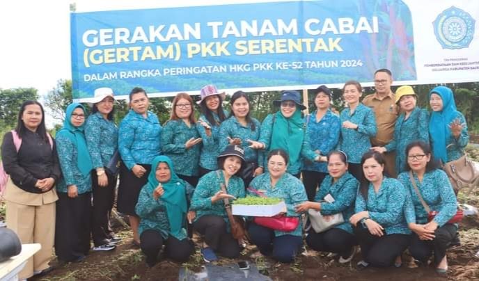 Gertam Dair, TP PKK Tanam 2000 Batang Cabai