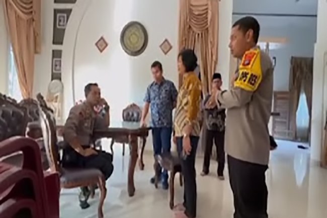 Viral  Video  'Jeruk Makan Jeruk', Dirkrimum Poldasu: Iptu S Terlibat Kasus Tipu-Gelap Dengan Tersangka