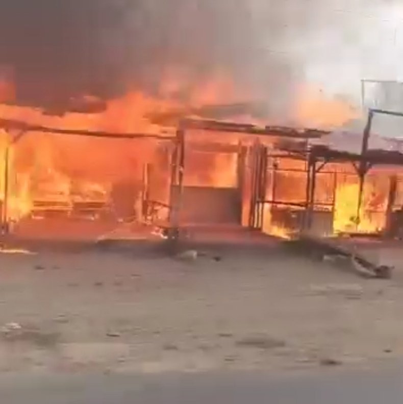 7 Unit Kios di Kawasan Tanggal Kota P.Sidimpuan Ludes Terbakar