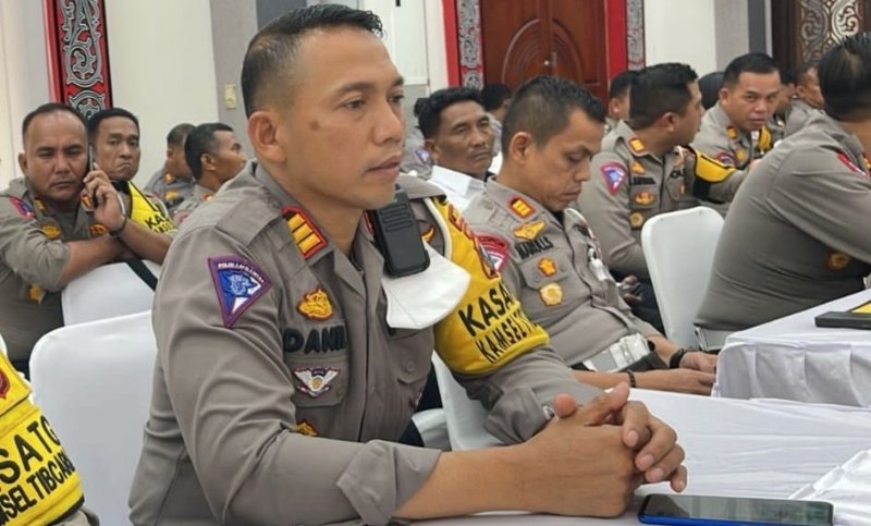 Jelang Mudik, Polres Tapsel Siagakan Alat Berat Antisipasi Jalan Amblas di Batu Jomba