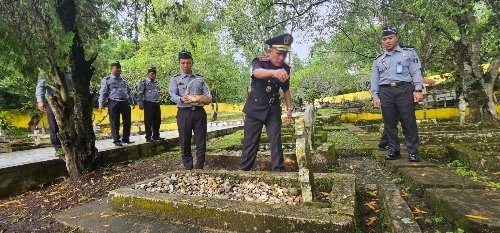 Hari Bhakti Pemasyarakatan Ke-60, Lapas Sidimpuan Ziarah dan Tabur Bunga di TMP