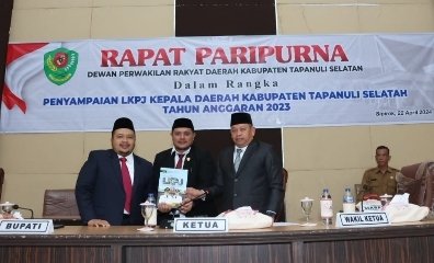 Bupati Tapsel Sampaikan LKPJ 2023 Ke DPRD