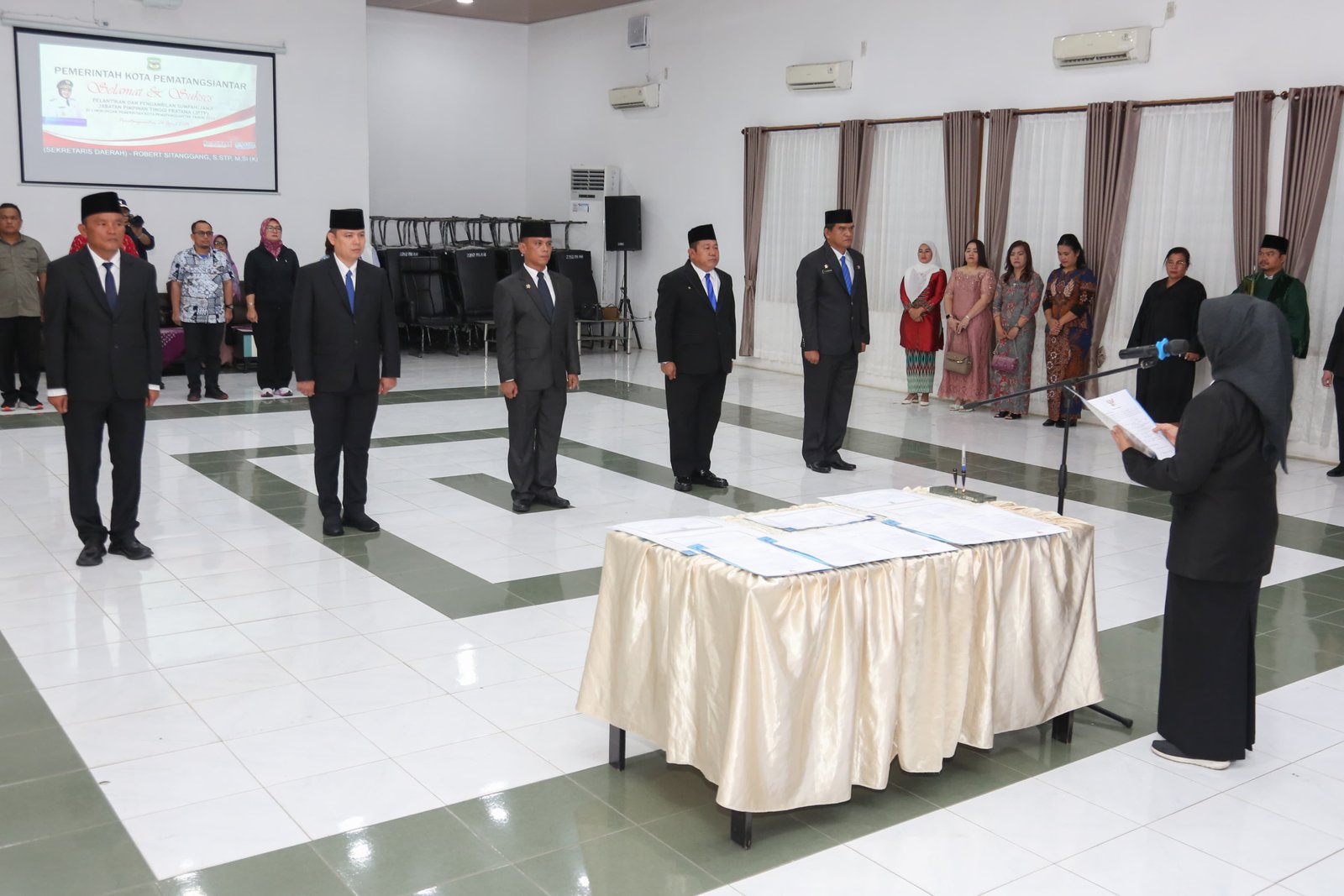 5 Pejabat Pimpinan Tinggi Pratama di Lantik Wali Kota Pematangsiantar