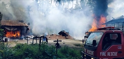 Heboh! 6 Rumah dan Bengkel Las Efendi di Padang Matinggi Ludes Terbakar