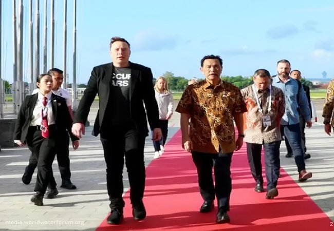Elon Musk Tiba di Bali, Starlink Diharapkan Jangkau Lokasi Terpencil