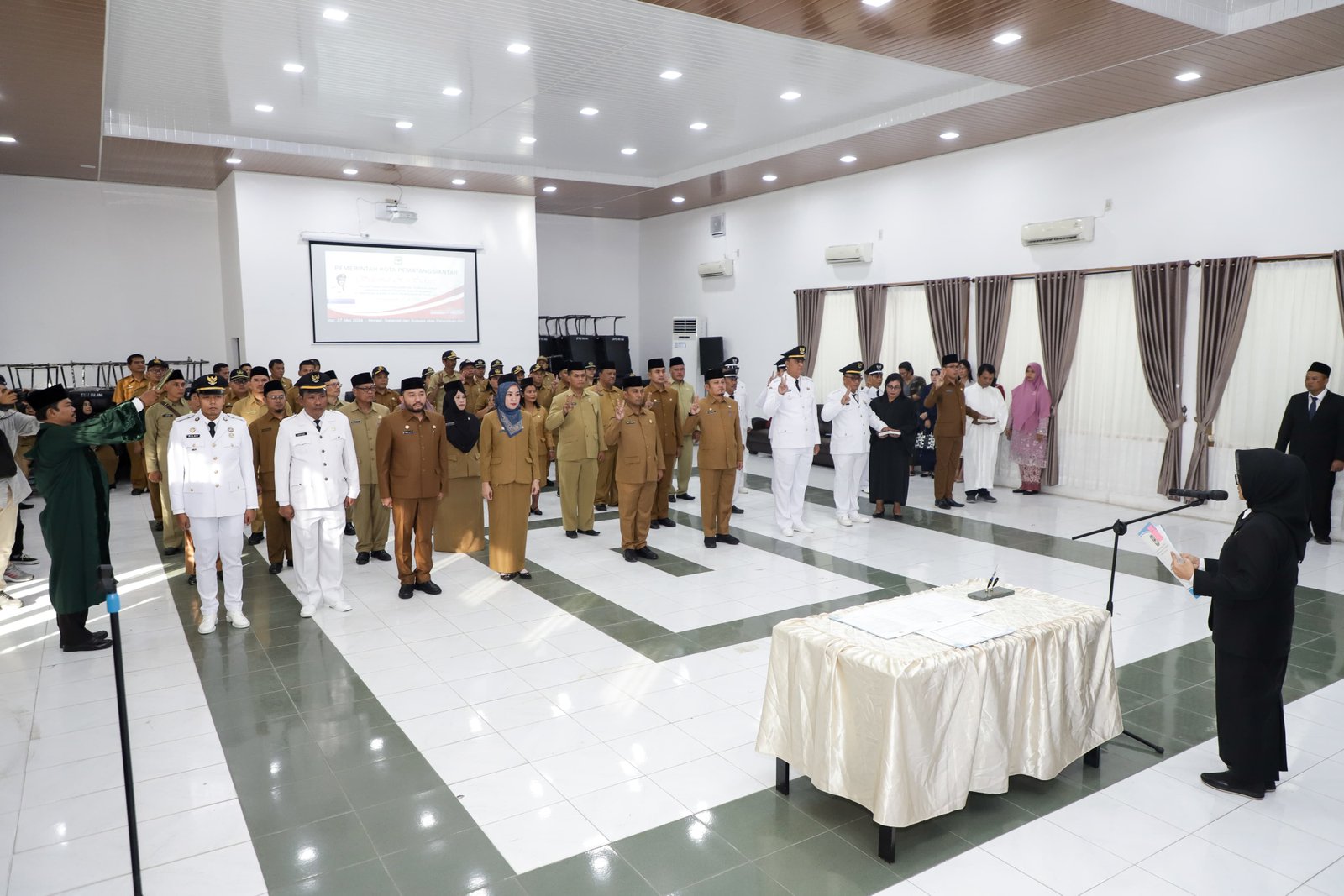 Wali Kota Lantik 46 PNS untuk Jabatan Administrator dan Pengawas di Lingkungan Pemko Pematangsiantar
