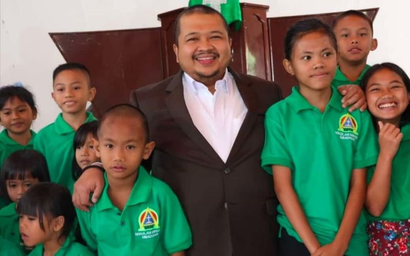 Kunjungan Bupati Tapsel Disambut Hangat Anak-Anak Sekolah Minggu di GKPA Sibadoar