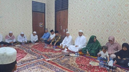 Kapolres Tapsel Pulang Haji Disambut Haru Forkopimda dengan Diupa-upa