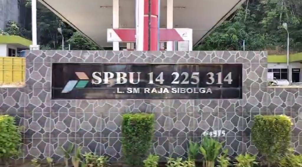 Truck Curi BBM Bersubsidi Bikin Macet, Mandor SPBU Sibolga Banyak Mengelak