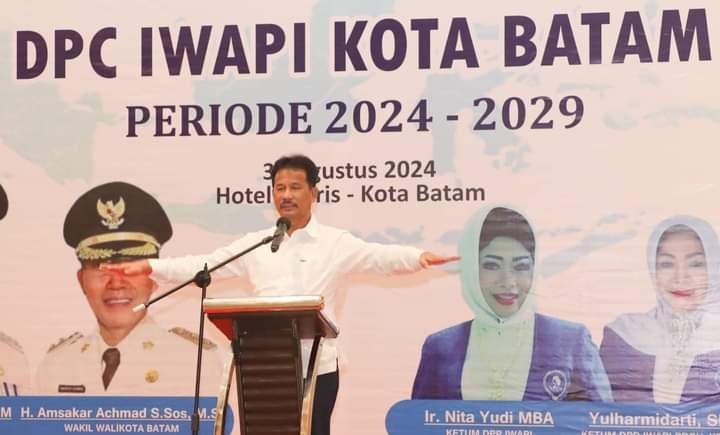 Dorong Pertumbuhan Ekonomi Daerah,Rudi Ajak IWAPI Maksimalkan Potensi Batam