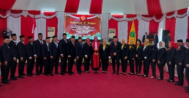 Resmi Dilantik, Ketua DPRD Psp Munawaroh Sebut Siap Meminpin dan Buat Agenda Kerja