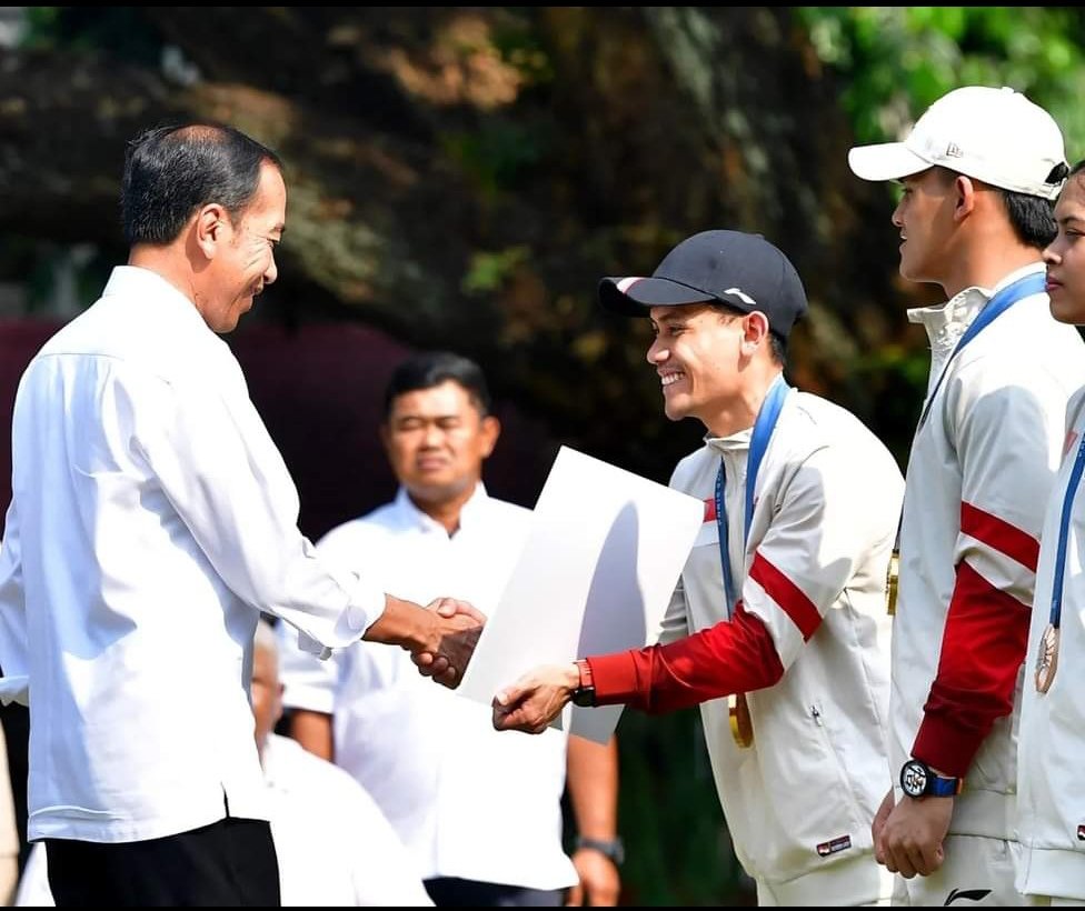 Atlet Peraih Emas Olimpiade Dapat Bonus Rp6 Miliar