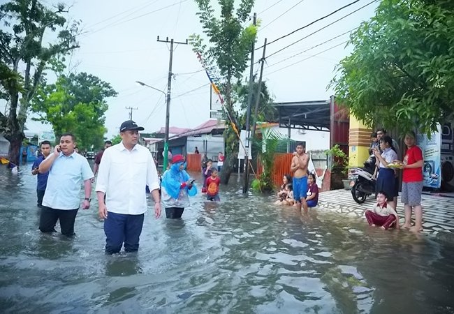 Medan Masih Banjir Diguyur Hujan, Bobby Nasution Cek Kondisi Lokasi