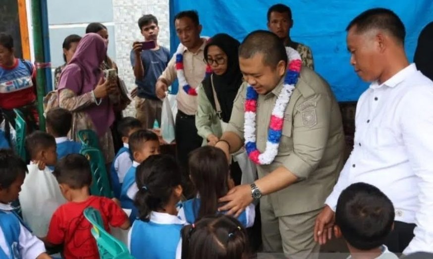 Bahagianya anak-anak Tapsel dapat vitamin dari Bupati Dolly Pasaribu