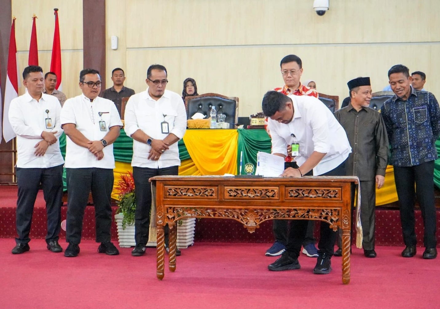 Wali Kota Medan Tandatangani Kesepakatan KUAPPAS APBD 2025, Pendapatan Rp7,2 Triliun, Belanja Rp7,3 Triliun