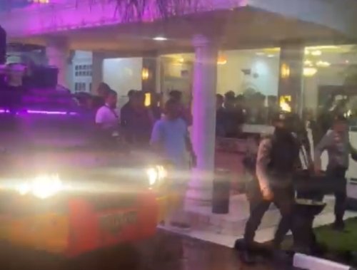 Heboh! Vidio Diduga Oknum Anggota DPRD Tapsel Ditangkap Polisi di Hotel