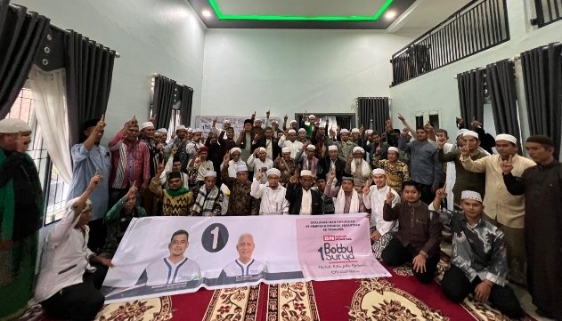 Dukungan Ngalir Deras, Bobby-Surya Didukung 99 Pimpinan Pesantren di Tabagsel