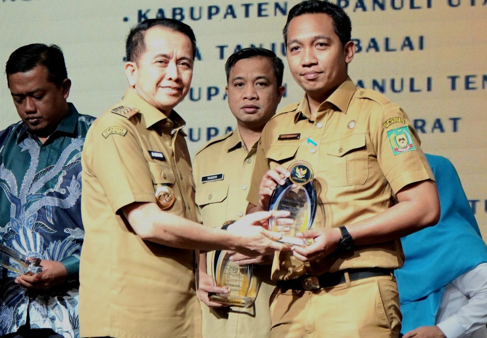 Langkat Raih Penghargaan Keterbukaan Informasi Publik, Pj. Bupati Tegaskan Komitmen Transparansi