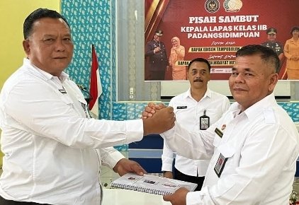 Sertijab dan Pisah Sambut Kalapas Sidimpuan Diwarnai Tangis Haru