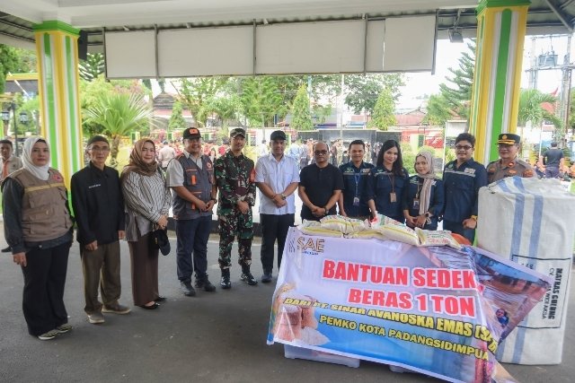 PTSAE Berikan 1 Ton Beras Ke Masyarakat Terdampak Bencana Banjir dan Longsor di Sidimpuan