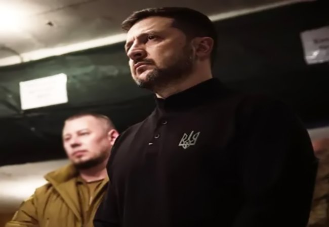 Zelensky Sesalkan Sikap AS, Rusia Terus Gempur Ukraina