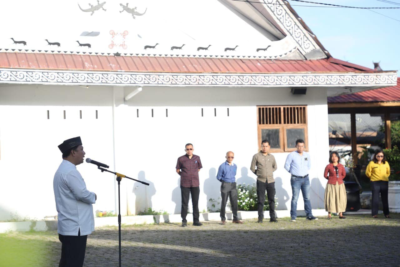 Pimpin Apel Pagi Sekretariat Daerah Kabupaten Dairi, Pj Bupati: Selamat Tahun Baru 2025