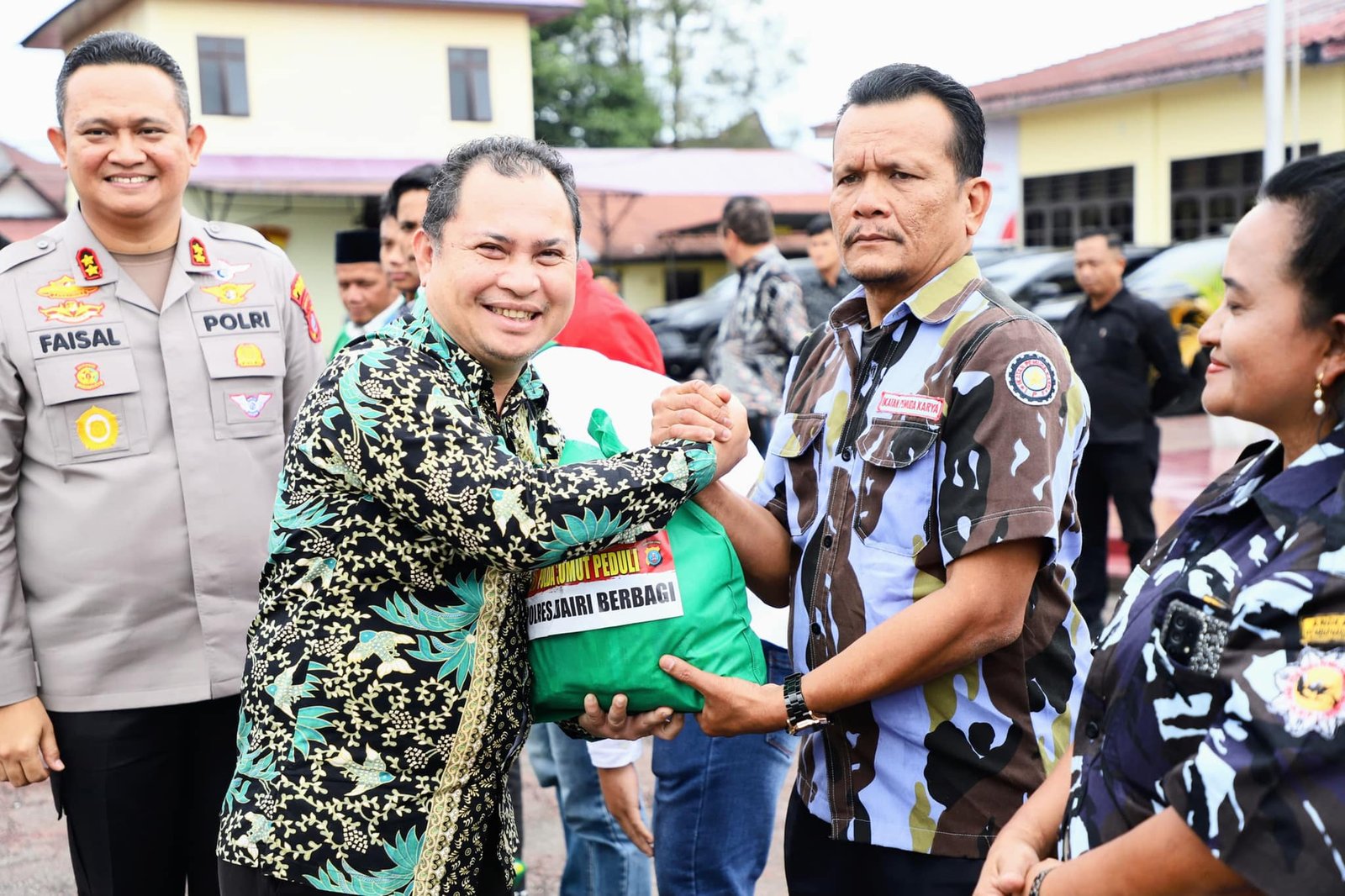 Sekda Dairi Ikuti Baksos Polri Presisi bersama Mahasiswa dan OKP