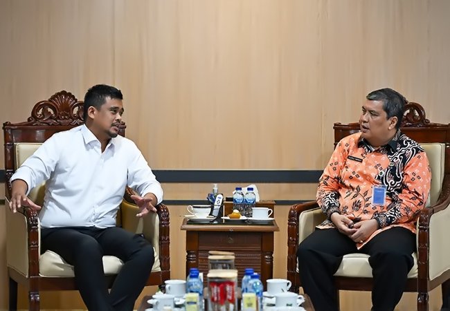Sekretariat DPRD Gelar Acara Perpisahan Untuk PNS Pensiun
