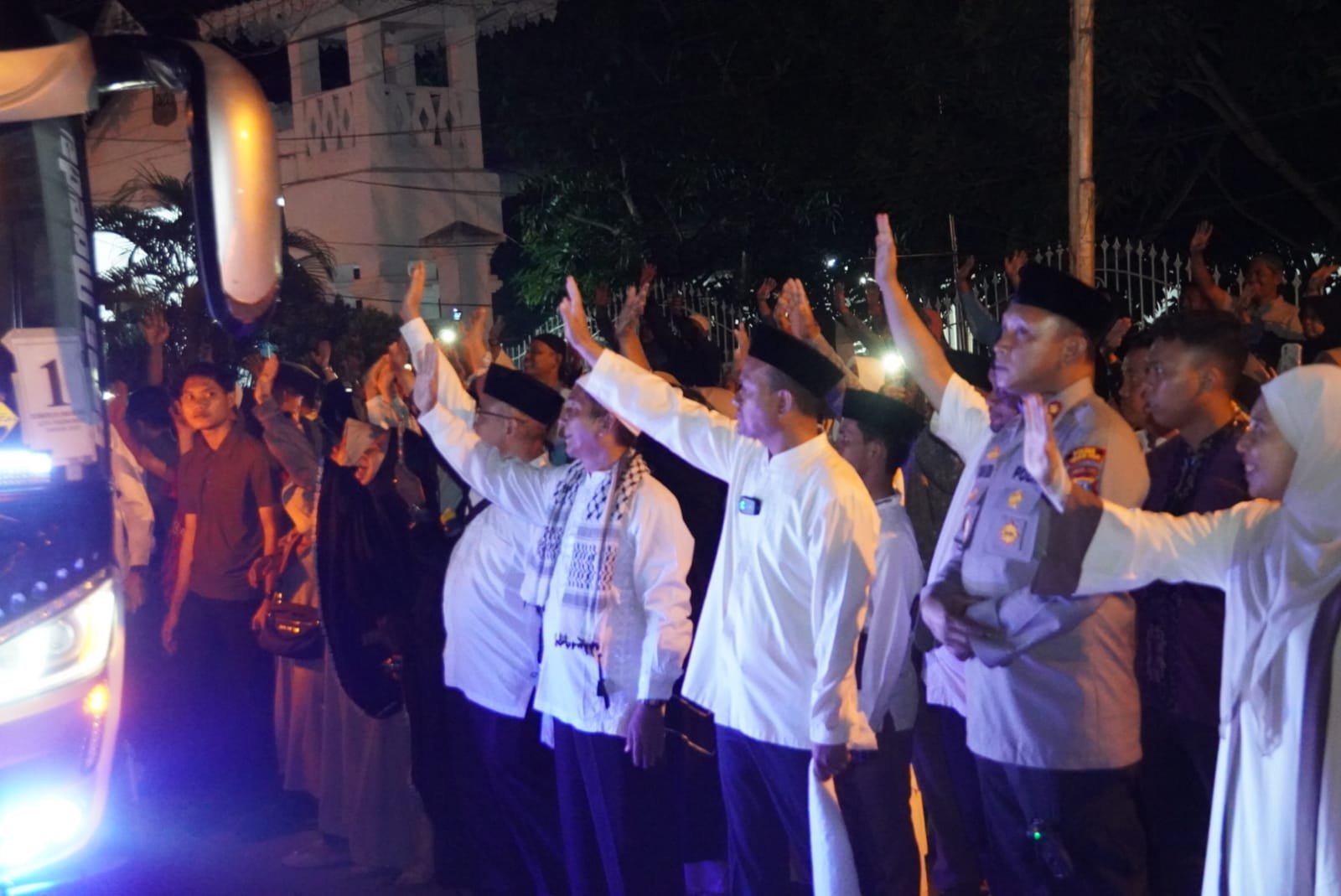 Mahyaruddin  Lepas Keberangkatan 117 Jamaah Calon Haji Kota Tanjung Balai