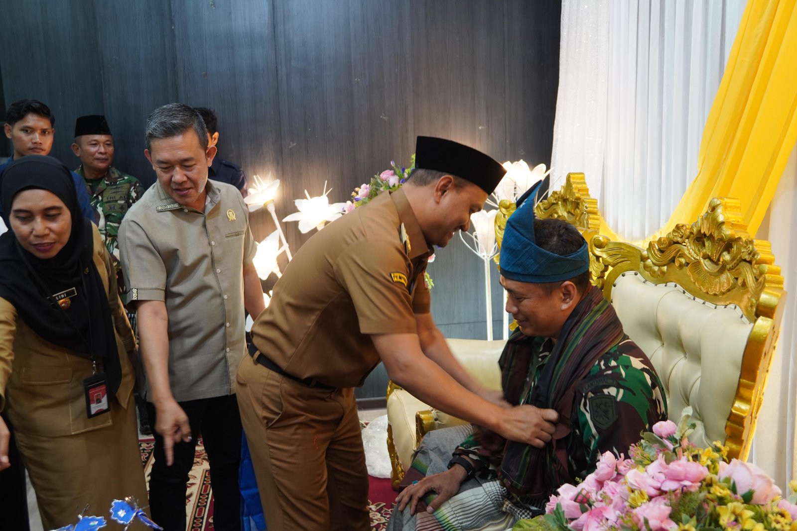 Wali kota Tanjung Balai Upah Upah DanLanal TBA