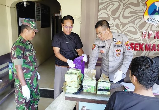 Lagi, Temukan Bungkusan Diduga Narkoba di Gerbang Masuk Makoramil Masalembu