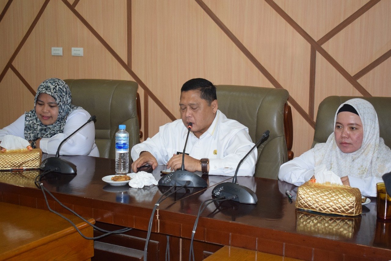 Reses di Desa Tanjung Putus, Wakil Ketua DPRD Langkat Ir. Antoni Soroti Lansia