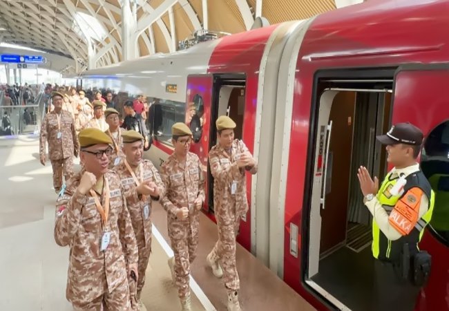 Whoosh Jadi Pilihan Transportasi Rombongan Retret Kepala Daerah