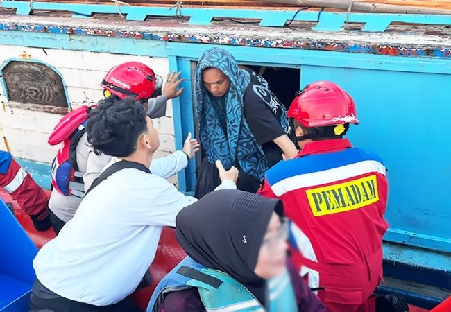 Kapal Penumpang Mati Mesin di Perairan Pulau Laki, 29 Orang Dievakuasi