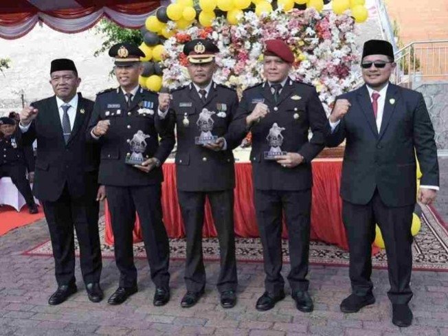 Hut Bhayangkara Berprestasi Ganda! Kasat Narkoba Ungkap 3 Kg Sabu & Juara Menembak